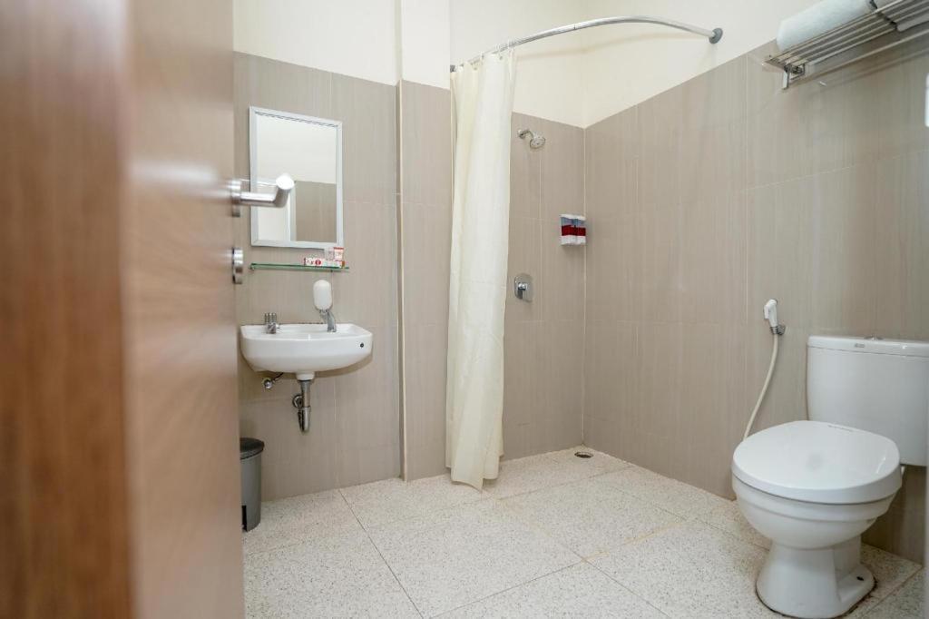 Oyo 987 Bina Darma Hotel 2*
